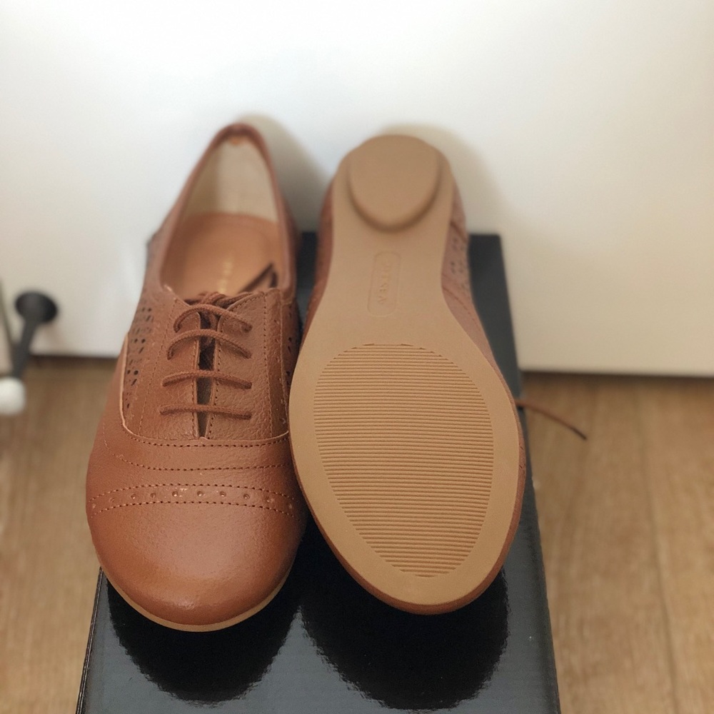 brown shoes